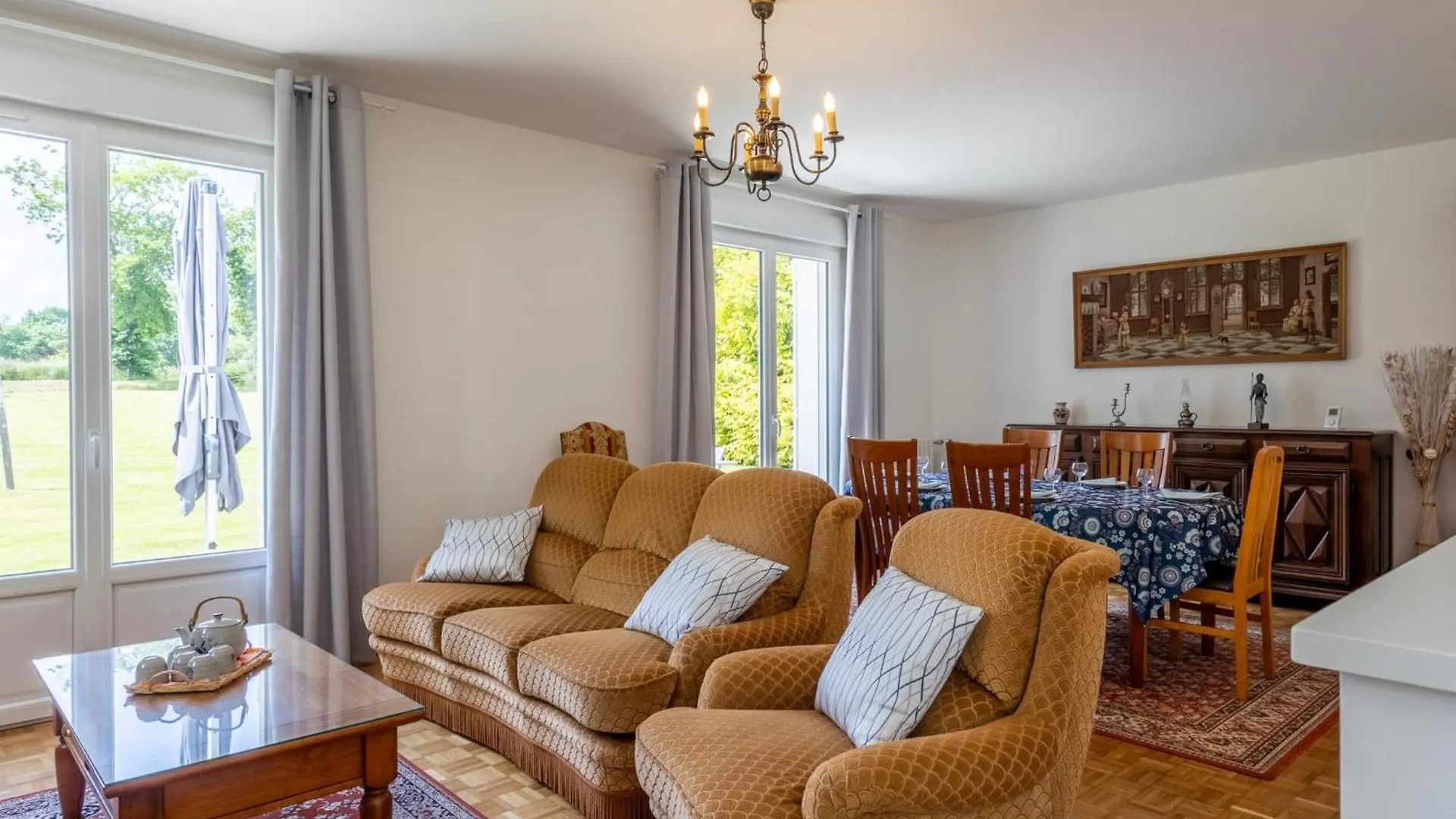 Дом отдыха Maison Familiale Terrasse Et Parc Plouisy